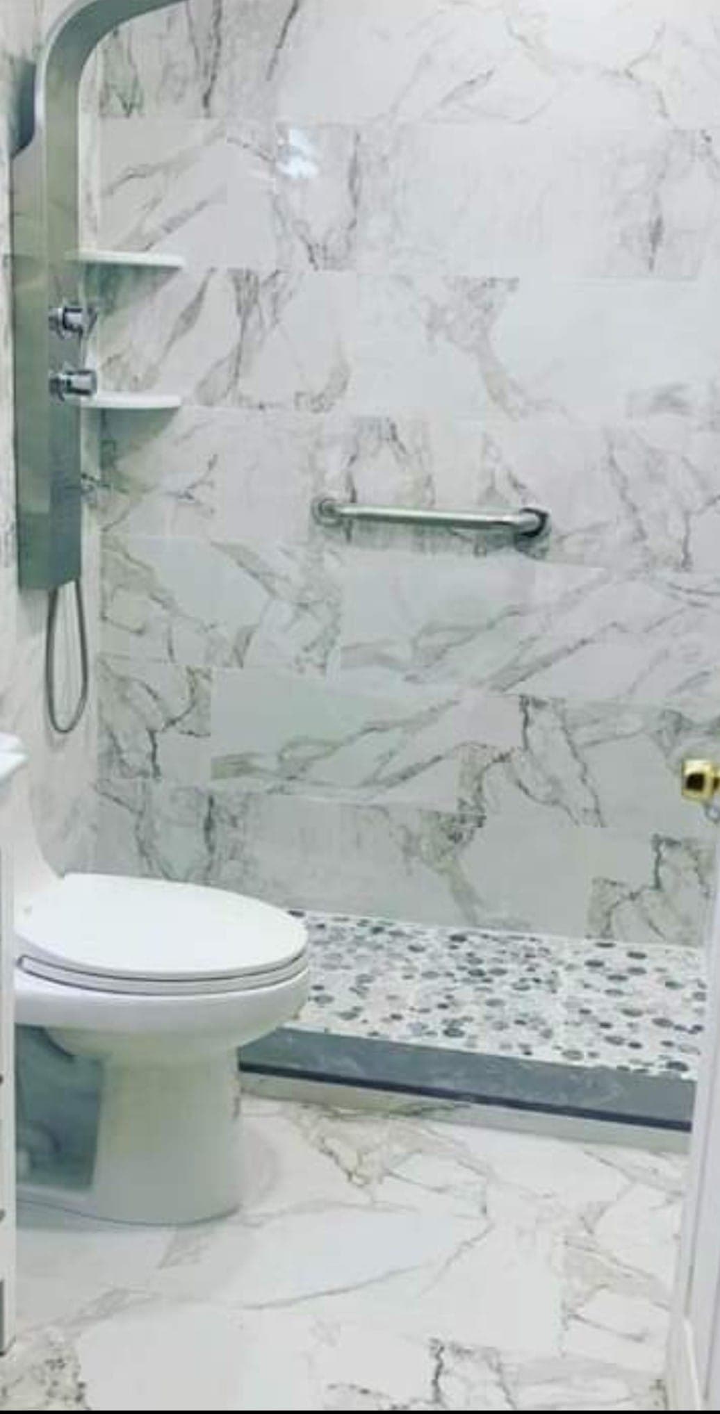 Modern Bathroom Layout