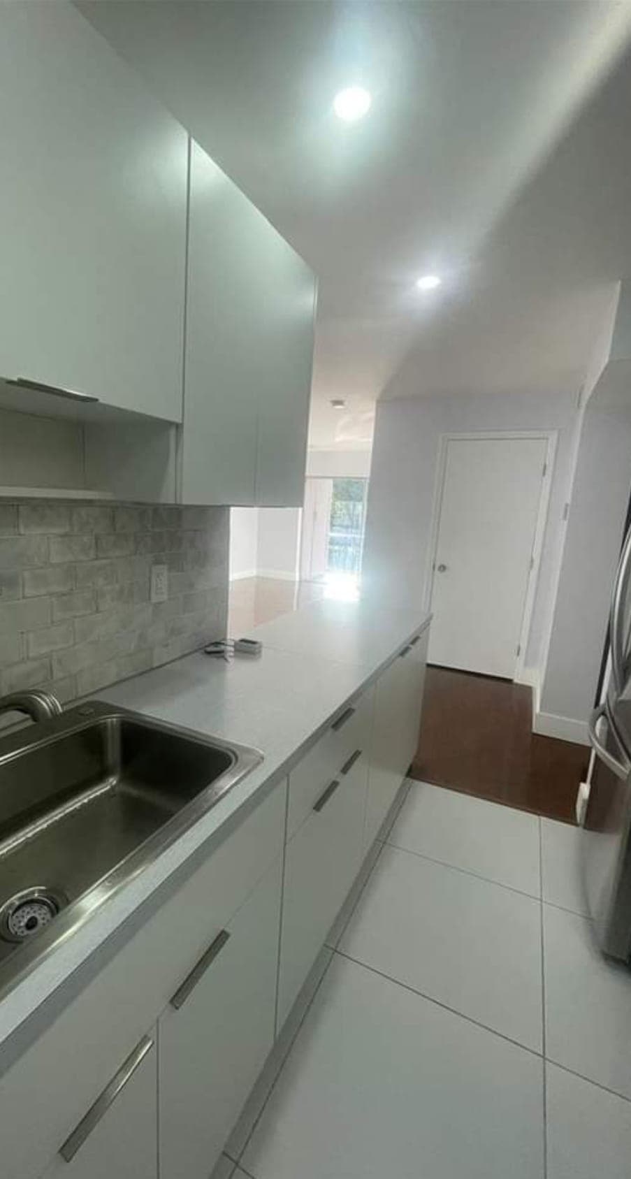Modern Kitchen Features